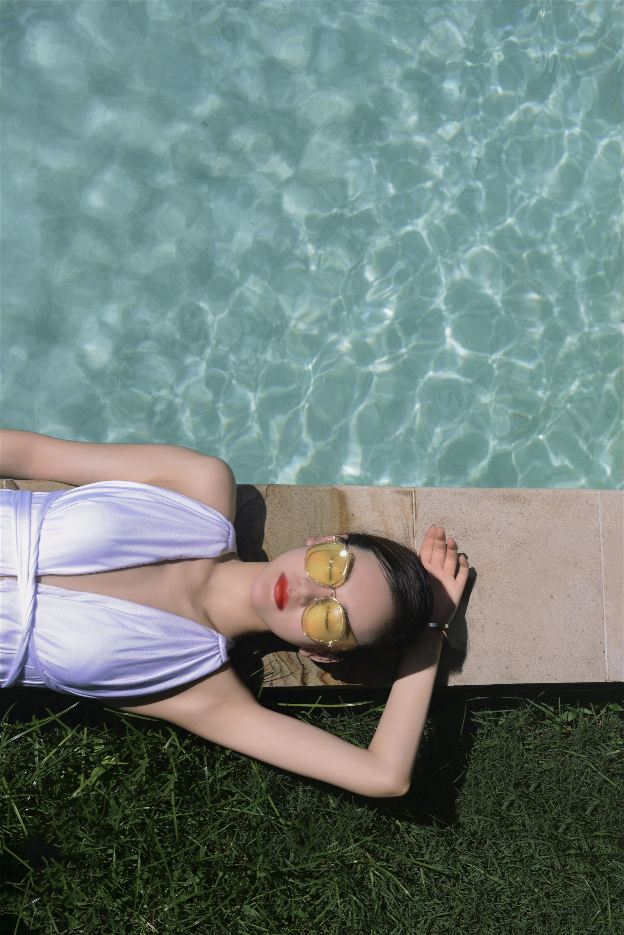 YITUYU艺图语 2025.02.04 Coastal  Beach 钟钟